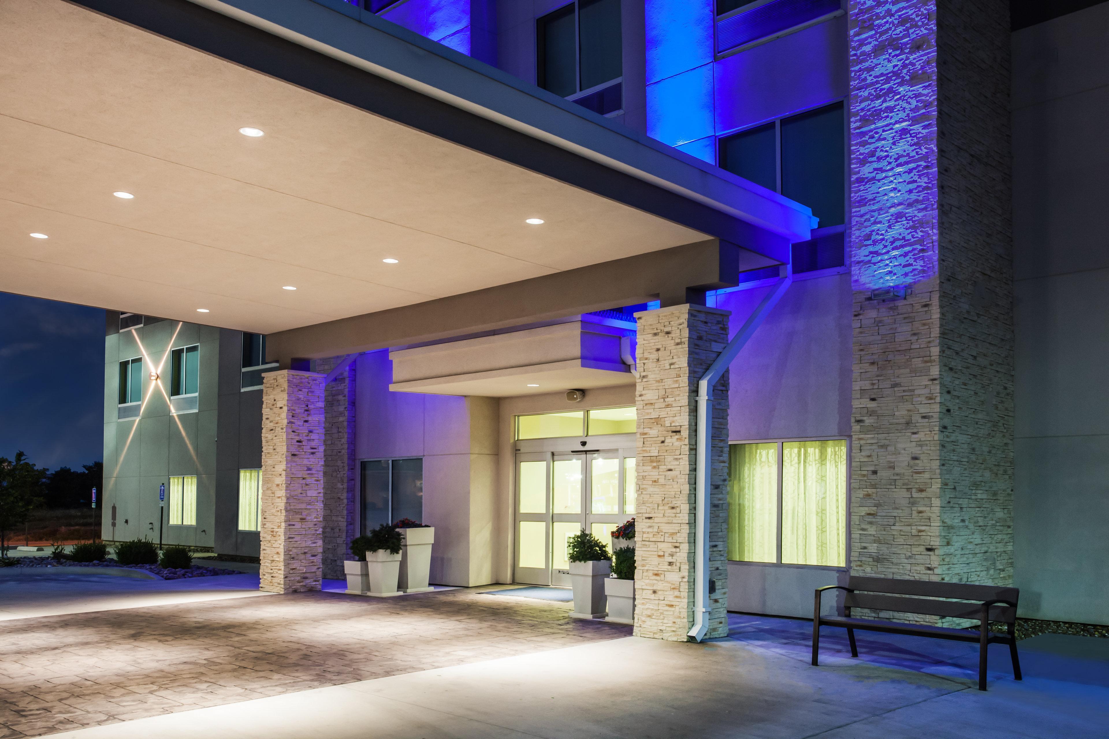 Holiday Inn Express & Suites Litchfield By Ihg Экстерьер фото