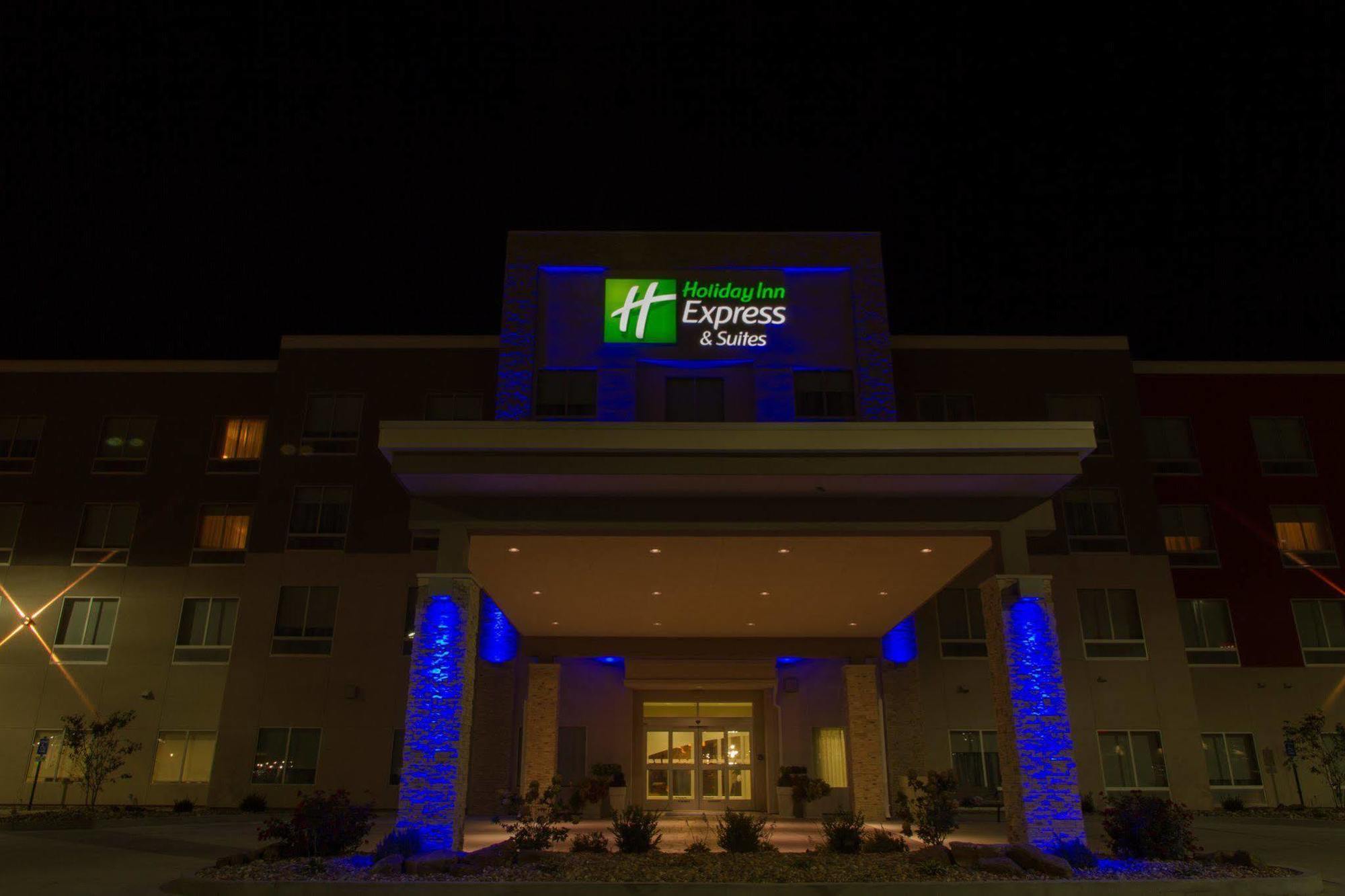 Holiday Inn Express & Suites Litchfield By Ihg Экстерьер фото